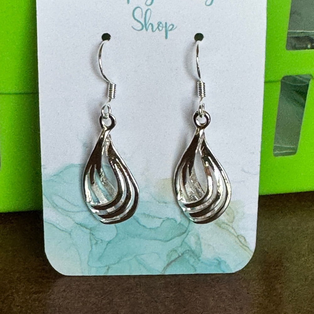 925 Sterling  Silver Teardrop Earrings